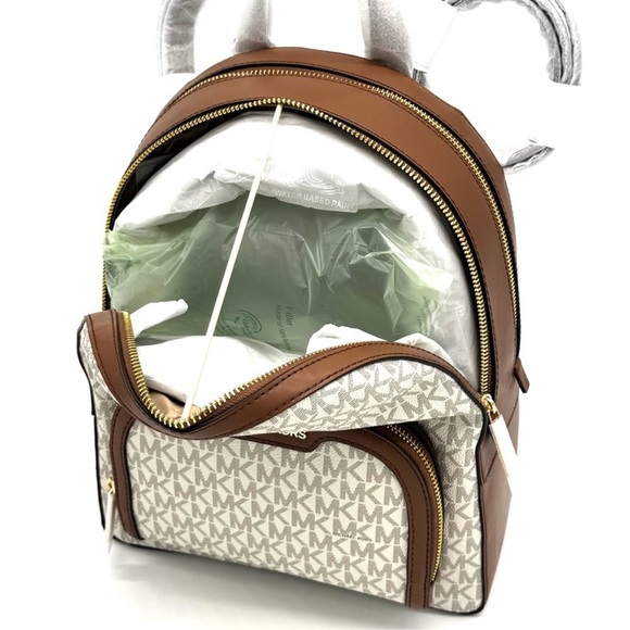 Michael Kors Medium Jaycee Zip Pocket Logo Backpack Vanilla/Brown - Picture 9 of 11